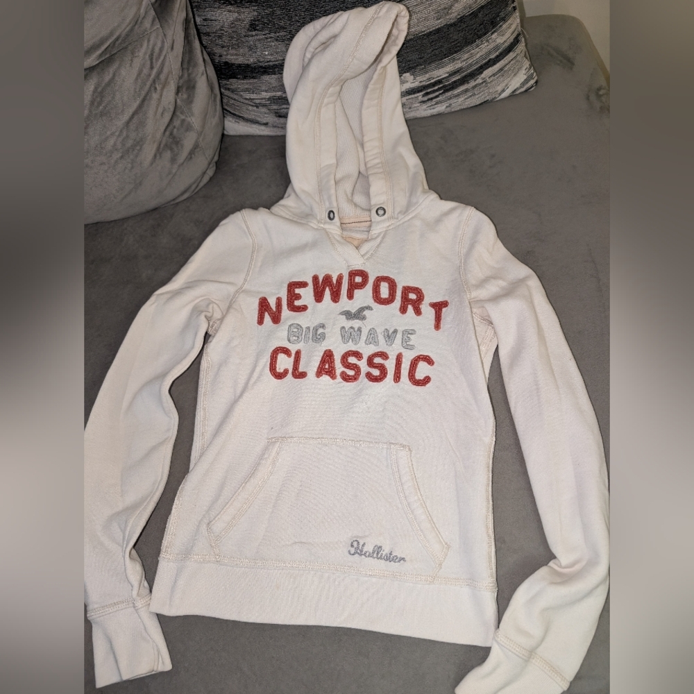 Hollister Women's Cream Hoodie